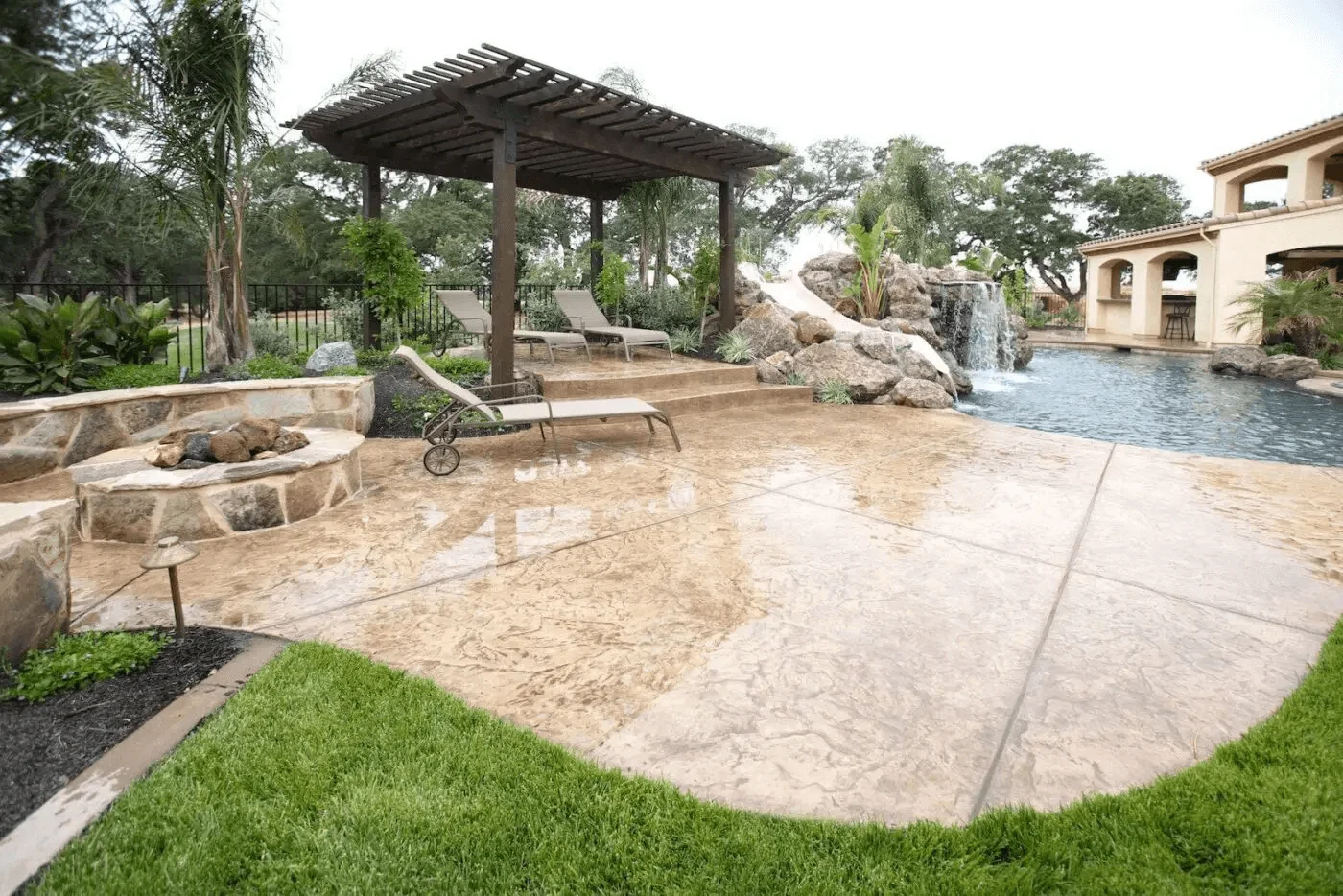 Concrete patio in Houston